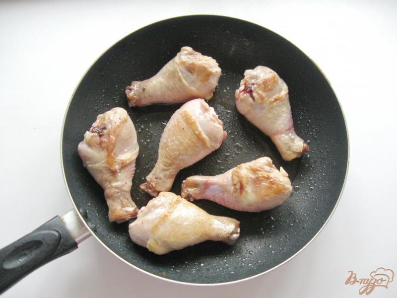Фото приготовление рецепта: Курица в сметане с черносливом шаг №1