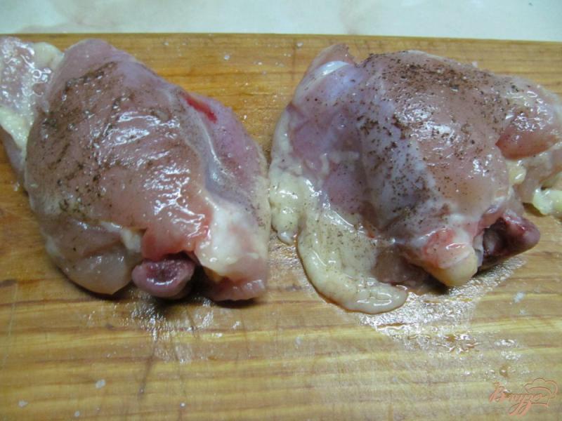 Фото приготовление рецепта: Курица с эстрагоном под соусом шаг №2