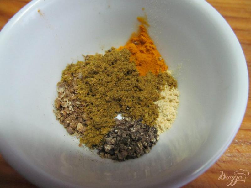 Фото приготовление рецепта: Маракканская курица с оливками шаг №1