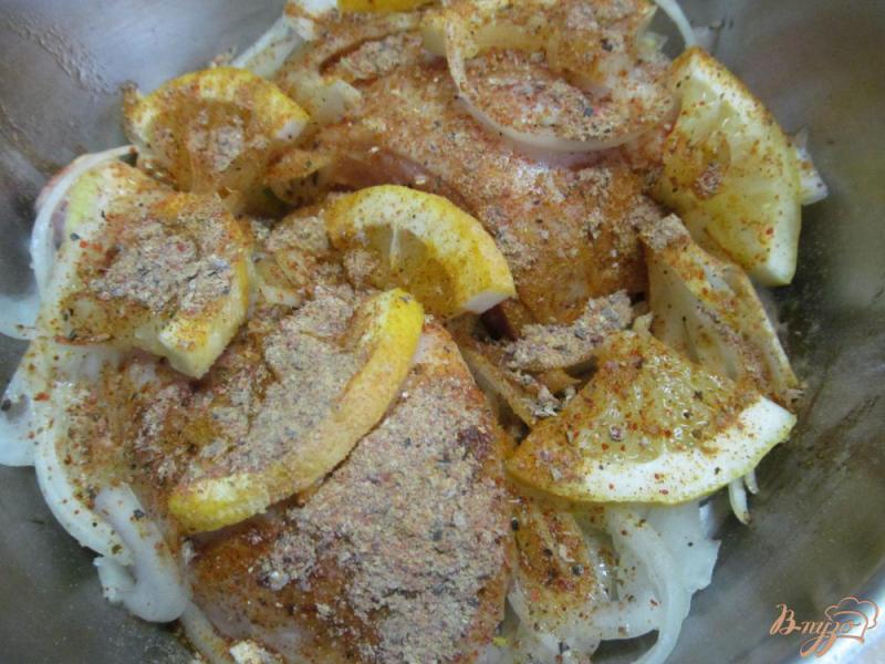 Фото приготовление рецепта: Маракканская курица с оливками шаг №5