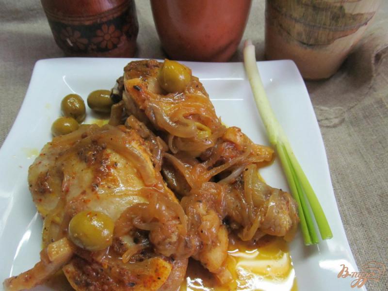Фото приготовление рецепта: Маракканская курица с оливками шаг №8