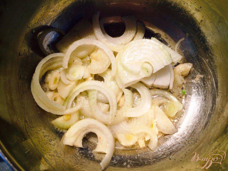 Фото приготовление рецепта: Суп-пюре из шпината с кусочками хека шаг №1
