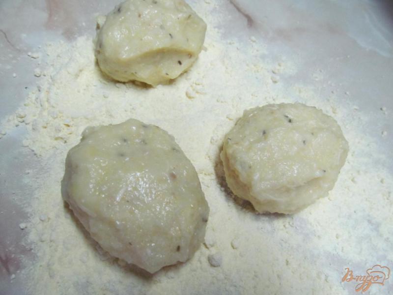 Фото приготовление рецепта: Картофельные оладьи с кукурузной крупой шаг №5