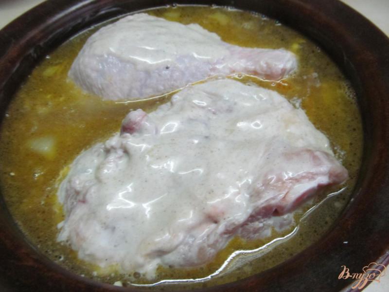 Фото приготовление рецепта: Запеченная курица с перловкой шаг №7