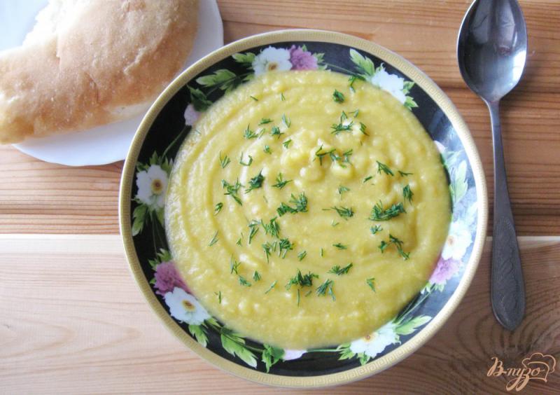 Фото приготовление рецепта: Суп-крем из картофеля, зеленого горошка и кукурузы шаг №9