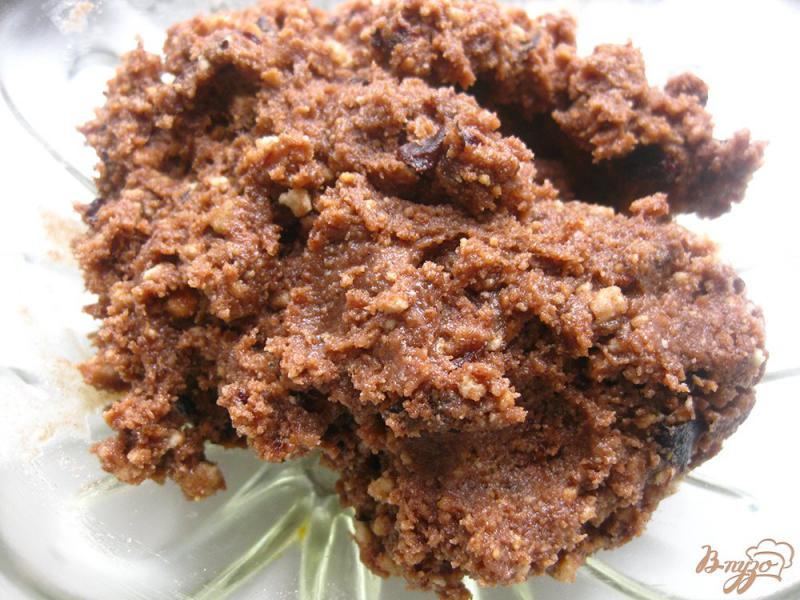 Фото приготовление рецепта: Пирожное «Картошка» с черносливом шаг №8