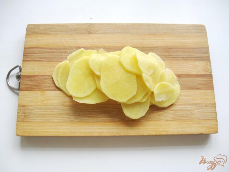 Фото приготовление рецепта: Картофель с сыром в духовке шаг №1