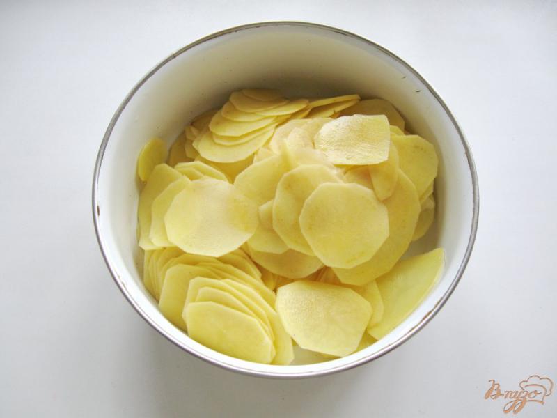 Фото приготовление рецепта: Картофель с сыром в духовке шаг №2