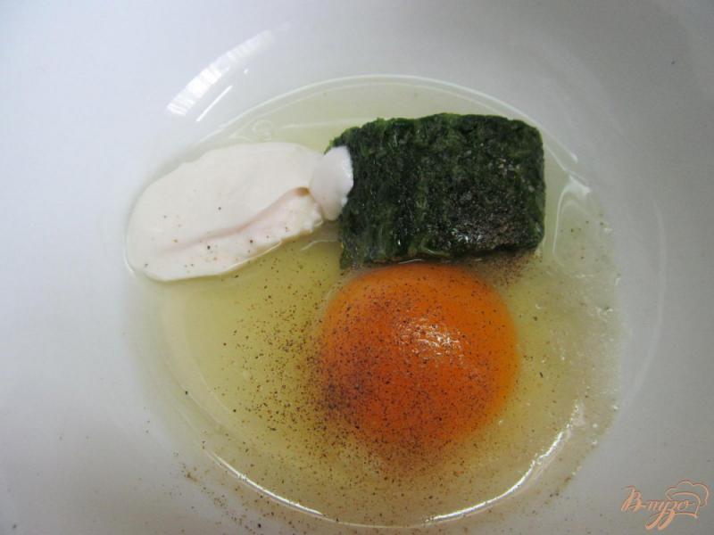 Фото приготовление рецепта: Салат с омлетом шаг №1