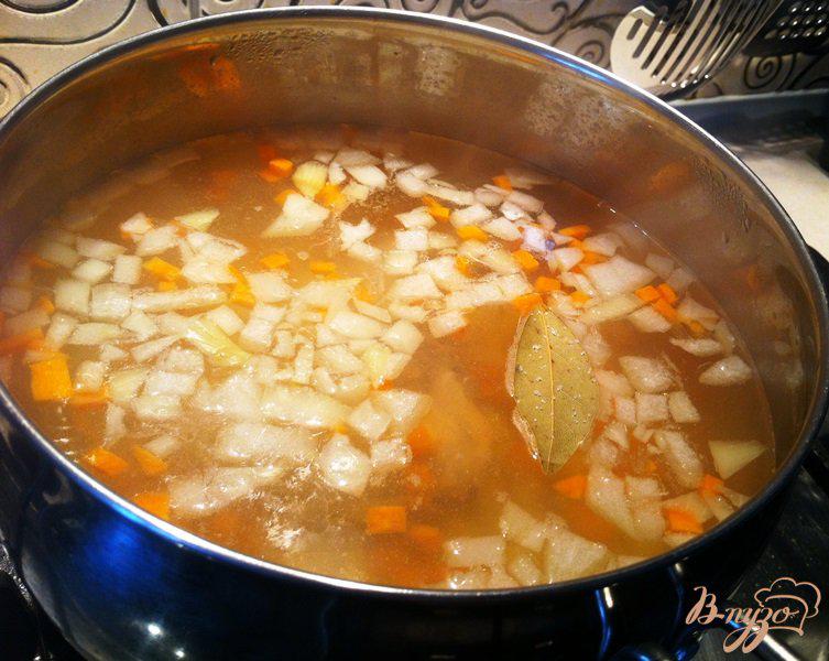 Фото приготовление рецепта: Суп из нута и кролика шаг №3