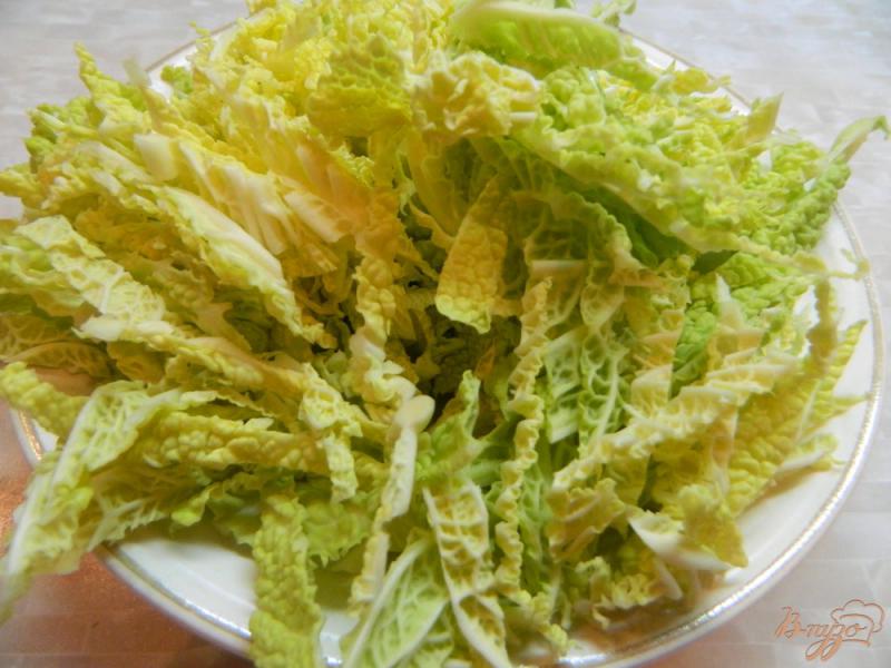 Фото приготовление рецепта: Салат из савойской капусты с сыром тофу шаг №1