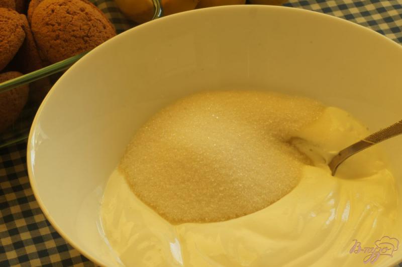 Фото приготовление рецепта: Десерт из овсяного печенья шаг №2