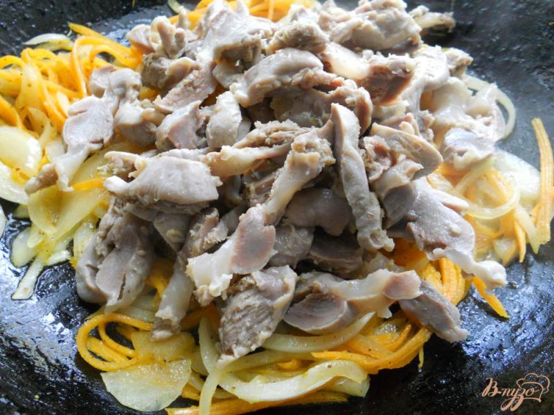 Фото приготовление рецепта: Желудки куриные по-корейски шаг №5