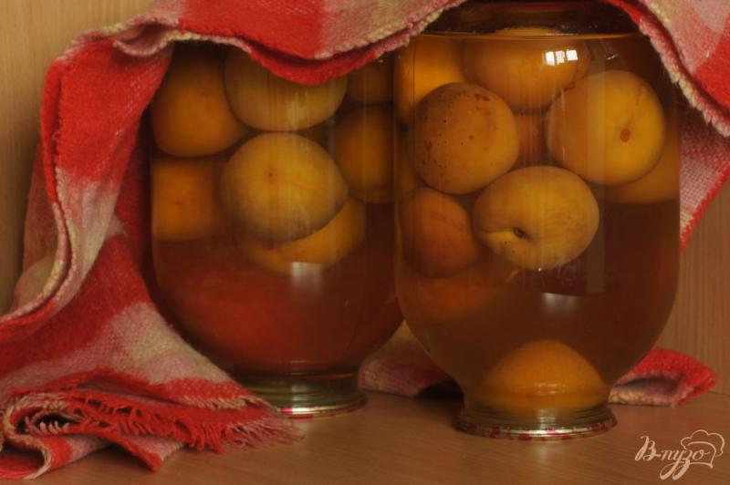 Фото приготовление рецепта: Компот из целых персиков шаг №4