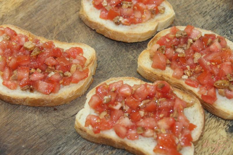 Фото приготовление рецепта: Бутерброды с помидорами и орехами кешью шаг №5