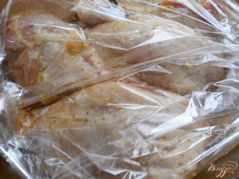 Фото приготовление рецепта: Куриные окорочка в остром апельсиновом маринаде в рукаве шаг №5