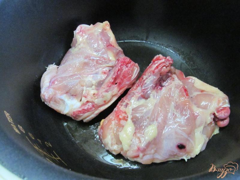 Фото приготовление рецепта: Жареная курица с розмарином и тимьяном шаг №1