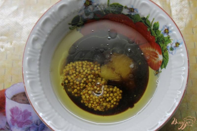 Фото приготовление рецепта: Овощной салат с фетой в кунжуте шаг №4