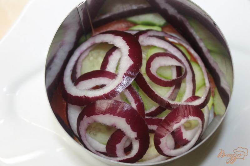 Фото приготовление рецепта: Овощной салат с фетой в кунжуте шаг №3