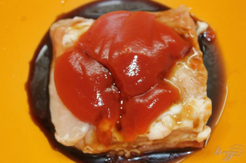 Фото приготовление рецепта: Свиной балык в томатном маринаде шаг №3