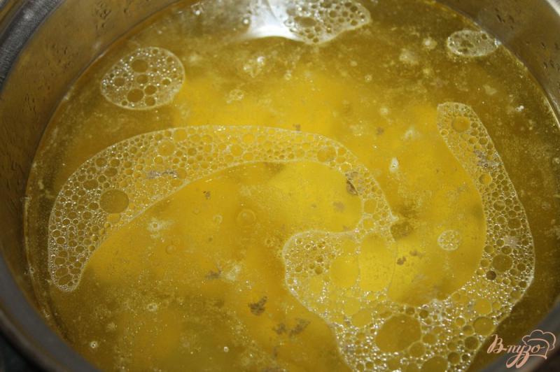 Фото приготовление рецепта: Суп со спаржей и свининой шаг №1