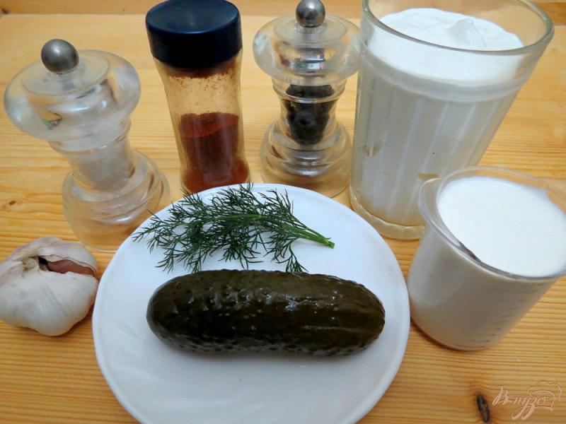 Фото приготовление рецепта: Соус сметанный к мясным, рыбным и овощным блюдам шаг №1