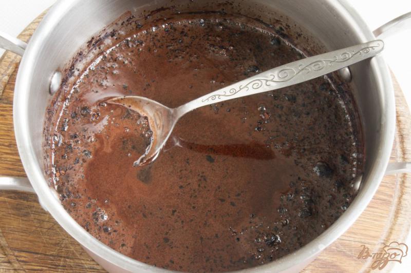 Фото приготовление рецепта: Орехово-шоколадный десерт шаг №3