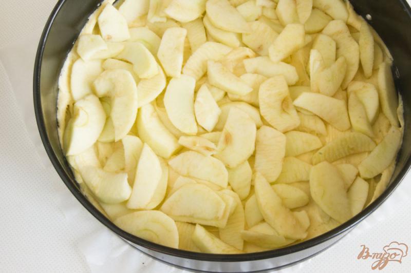 Фото приготовление рецепта: Дорсетский яблочный пирог шаг №4