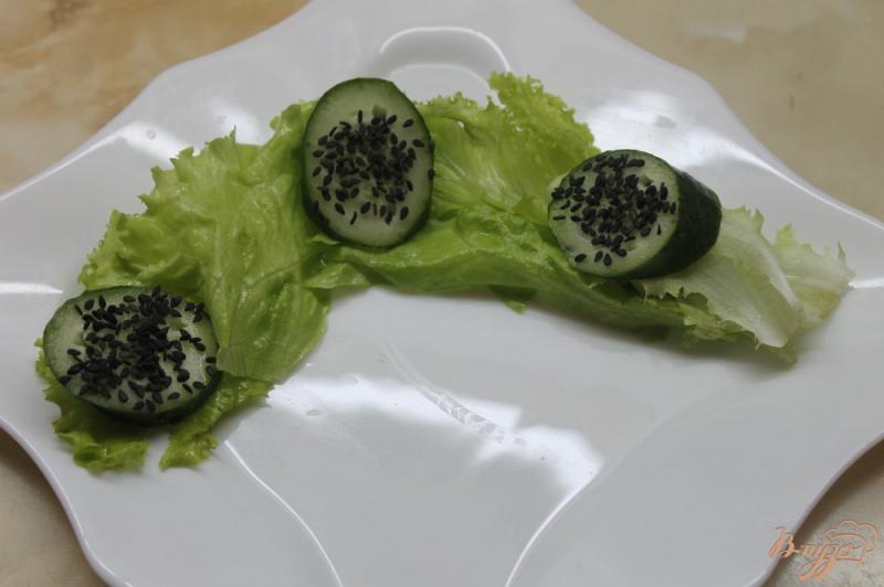 Фото приготовление рецепта: Листовой салат с беконом и овощами шаг №2