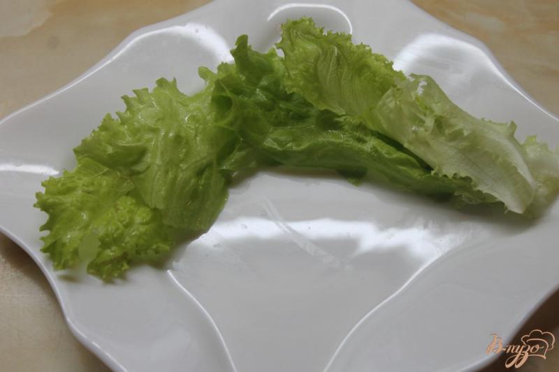 Фото приготовление рецепта: Листовой салат с беконом и овощами шаг №1