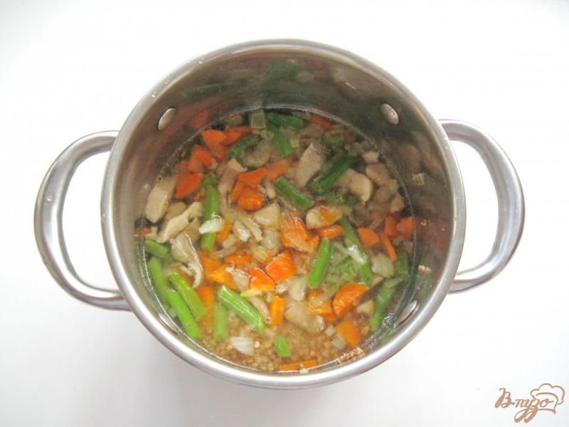 Фото приготовление рецепта: Постная гречневая каша с овощами шаг №7