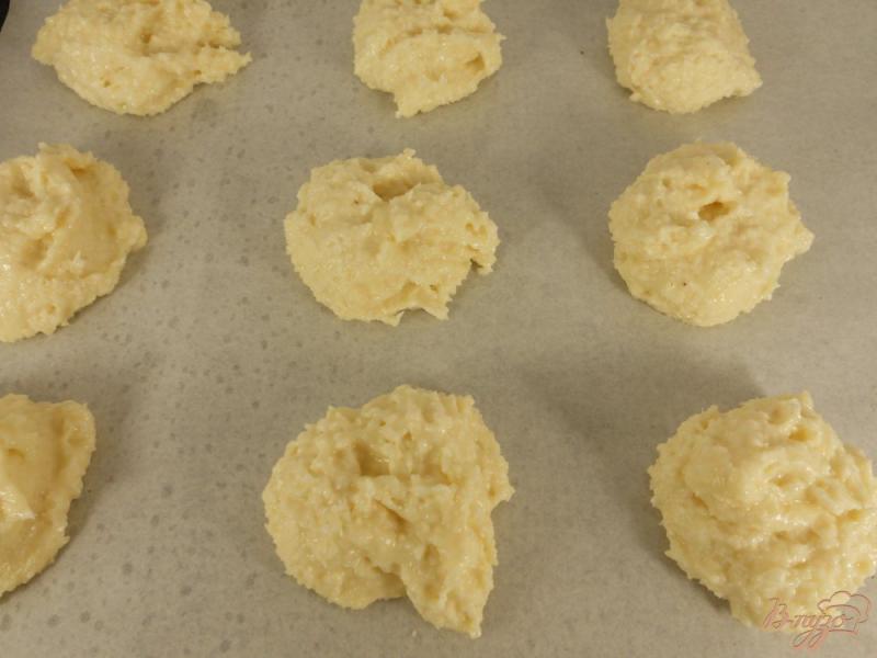 Фото приготовление рецепта: Белковое печенье с кокосом шаг №6