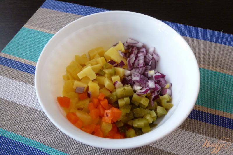 Фото приготовление рецепта: Винегрет с краснокочанной капустой и фасолью шаг №2
