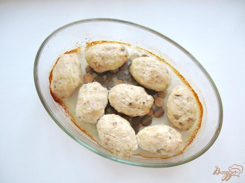 Фото приготовление рецепта: Котлеты с грибами и горчицей в духовке шаг №5