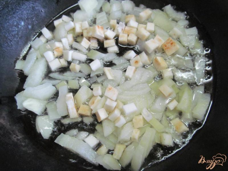 Фото приготовление рецепта: Томатный суп с рисом на баранине шаг №3