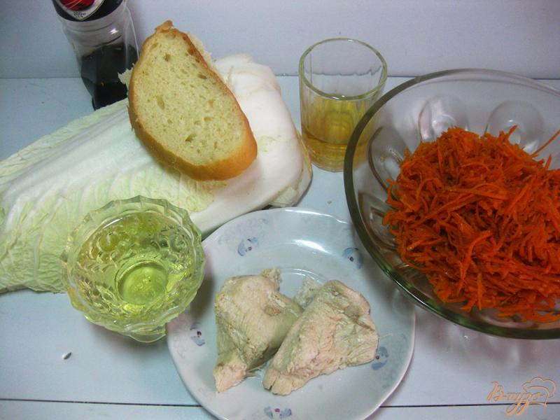 Фото приготовление рецепта: Салат с пекинской капустой и морковью по-корейски шаг №1