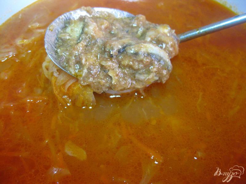 Фото приготовление рецепта: Овощной суп с консервой и фасолью шаг №12