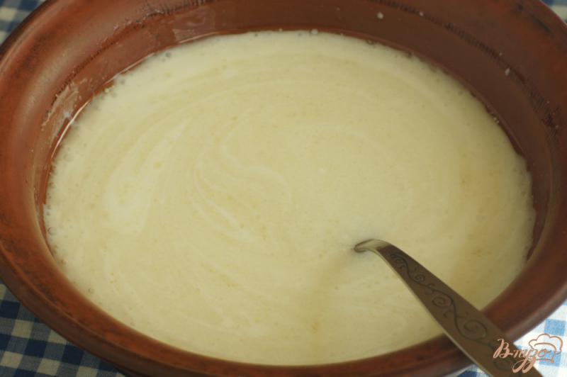 Фото приготовление рецепта: Пирог с корицей и яблоками без яиц шаг №3