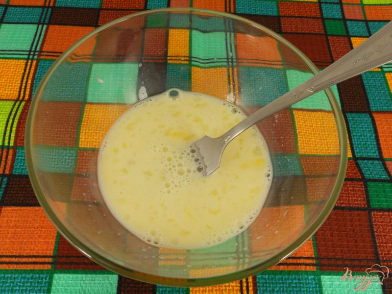Фото приготовление рецепта: Сладкие гренки на завтрак шаг №3