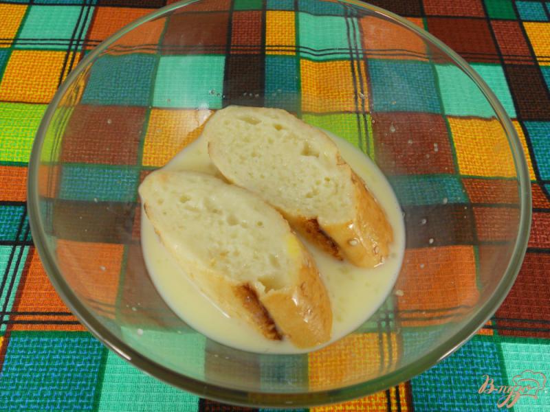 Фото приготовление рецепта: Сладкие гренки на завтрак шаг №5