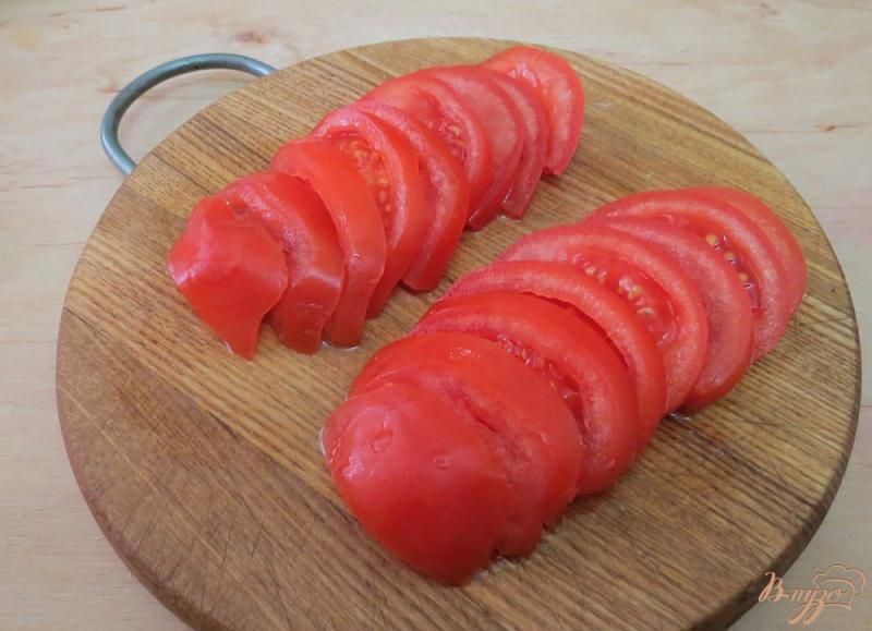 Фото приготовление рецепта: Куриные шейки с помидором шаг №2