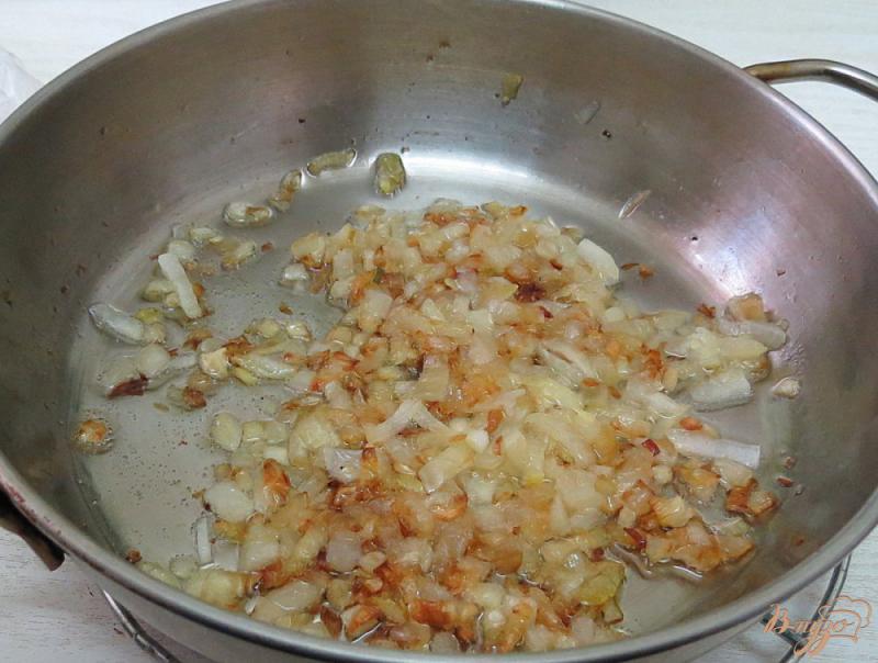 Фото приготовление рецепта: Суп овощной с тыквой и горошком шаг №4