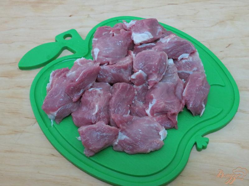 Фото приготовление рецепта: Свинина с картофелем и фасолью шаг №2