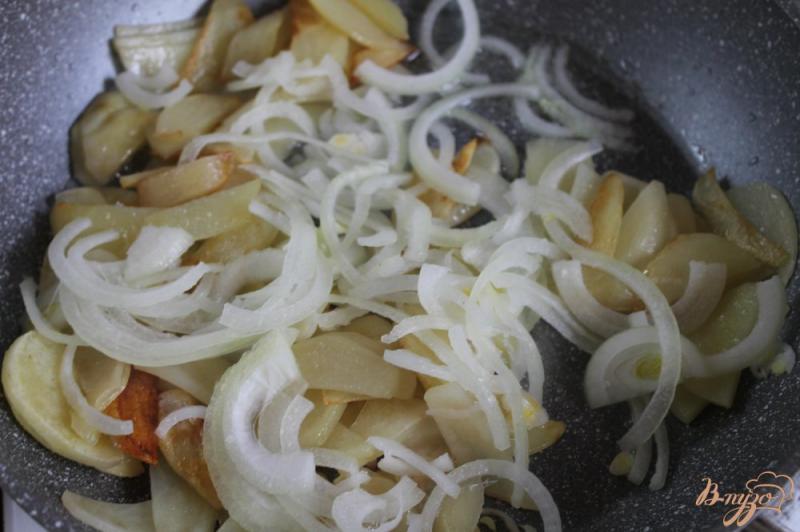 Фото приготовление рецепта: Картофель с грибами и уткой шаг №2