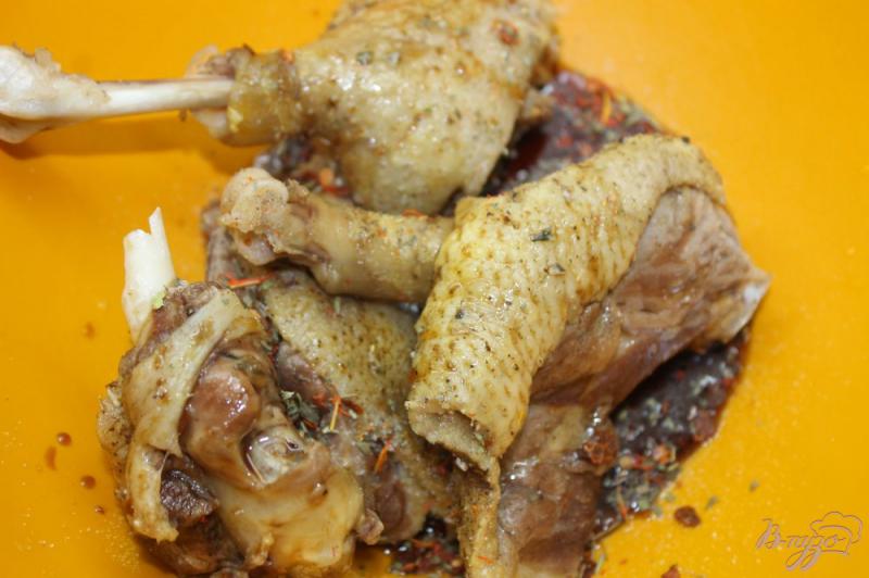 Фото приготовление рецепта: Запеченные утиные ножки в медово - горчичном маринаде шаг №2