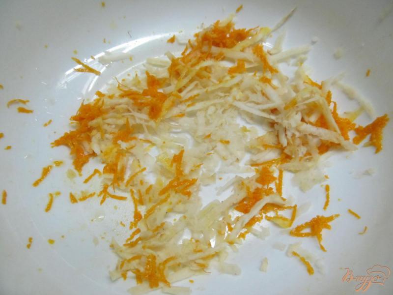 Фото приготовление рецепта: Фруктовый салат с сельдереем шаг №1