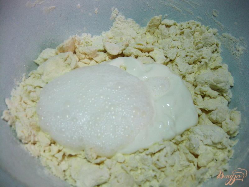 Фото приготовление рецепта: Луковый пирог шаг №4