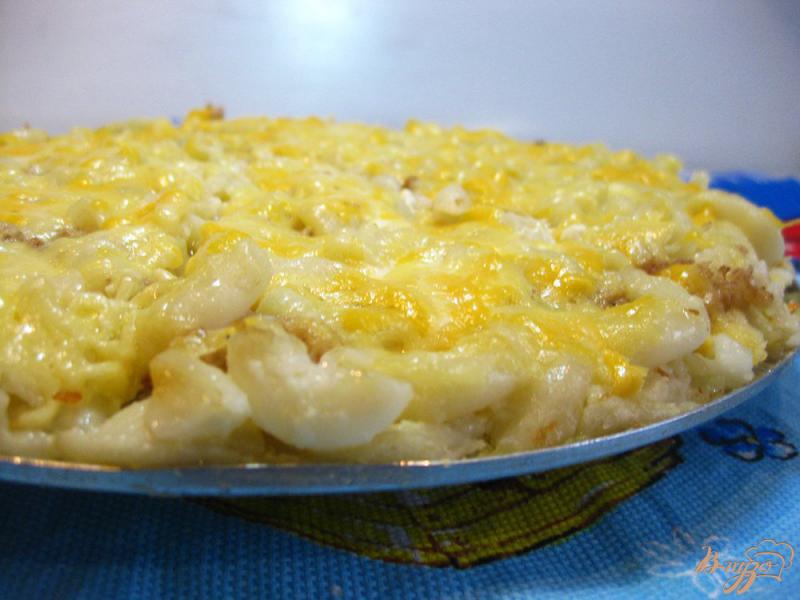 Фото приготовление рецепта: Запеканка из макарон с фаршем и сыром шаг №14