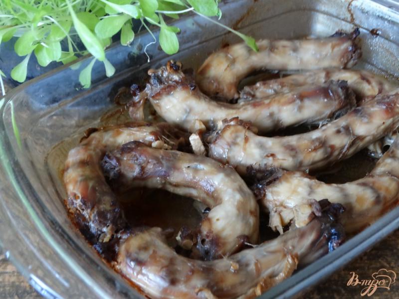 Фото приготовление рецепта: Куриные шейки в соусе терияки шаг №5