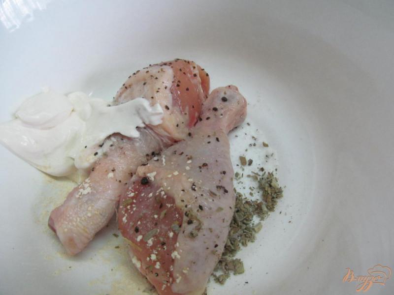 Фото приготовление рецепта: Запеченный картофель с куриными ножками шаг №1